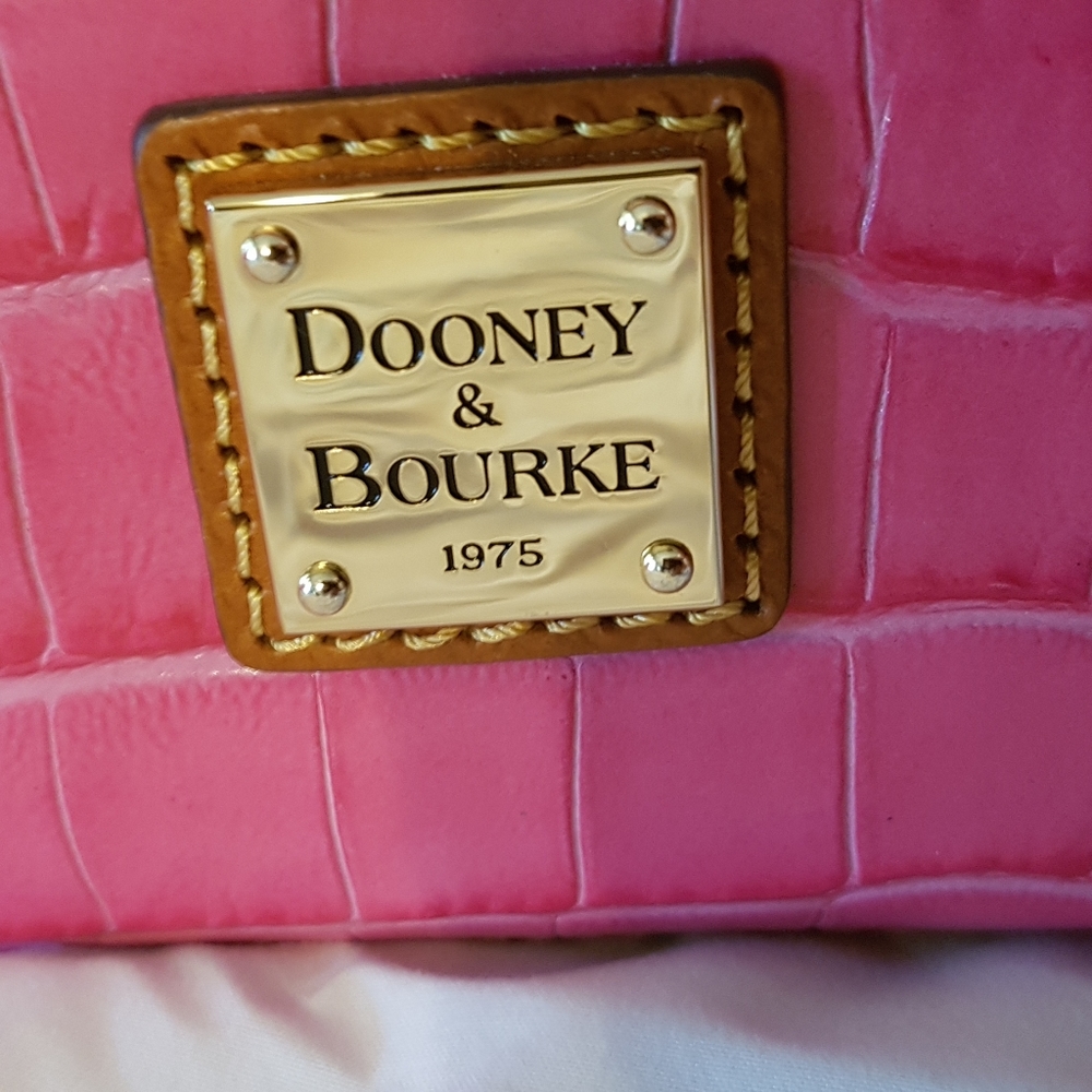 Dooney n Bourke NWT  Croco sm Kiley hobo hot pink - Picture 5 of 14